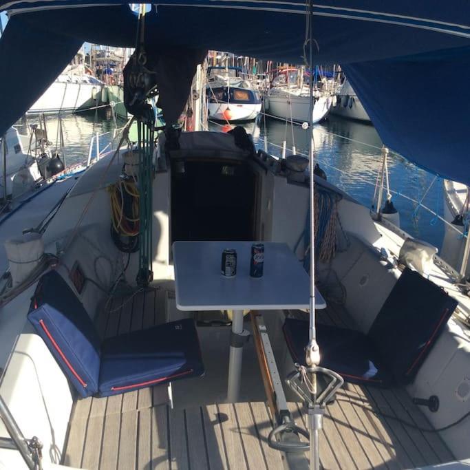 Nuitee A Bord De Danilou Un Voilier De 9.50M Hotel Sète Eksteriør billede
